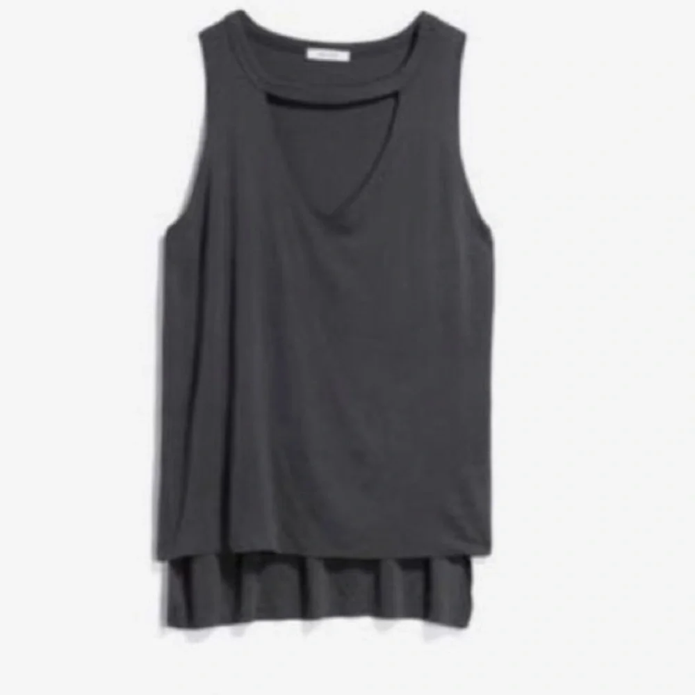 MOF REF | High-Low Ribbed Tank Top - Picture 2 of 3